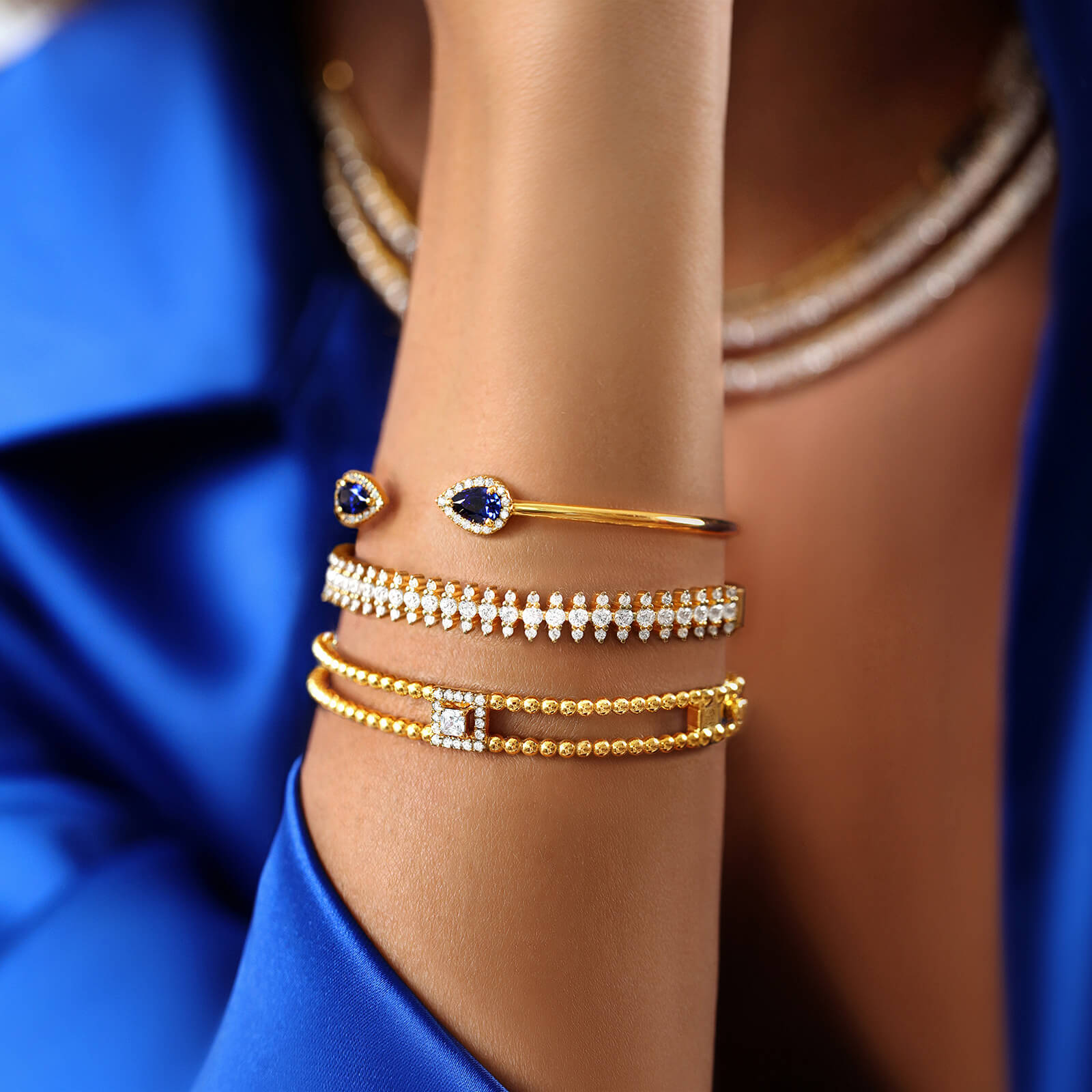 Discover the Art of Crafting customized jewelry.