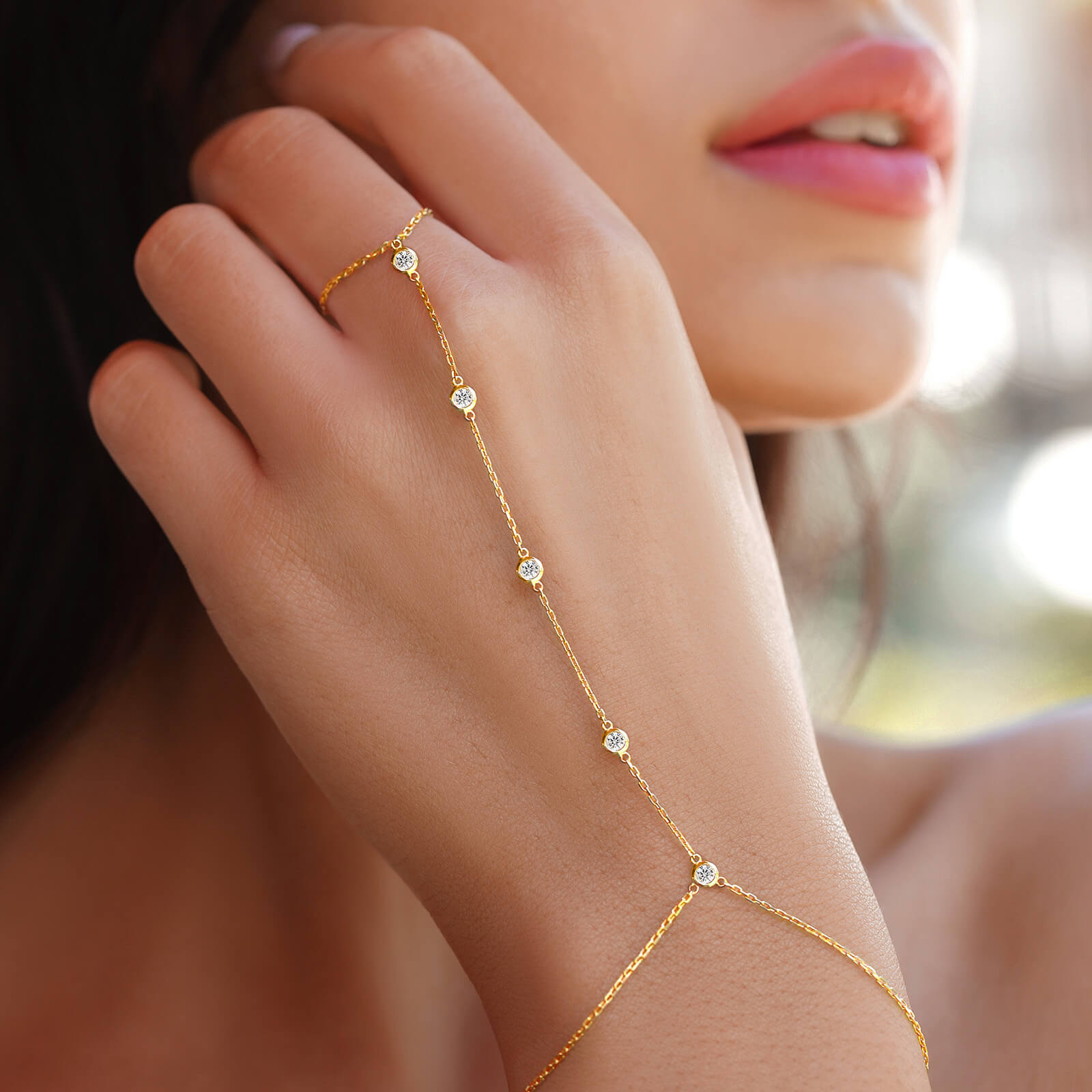 Transform Your Wardrobe: The Art of Mixing Gold and Diamond Charm Bracelets Revealed!