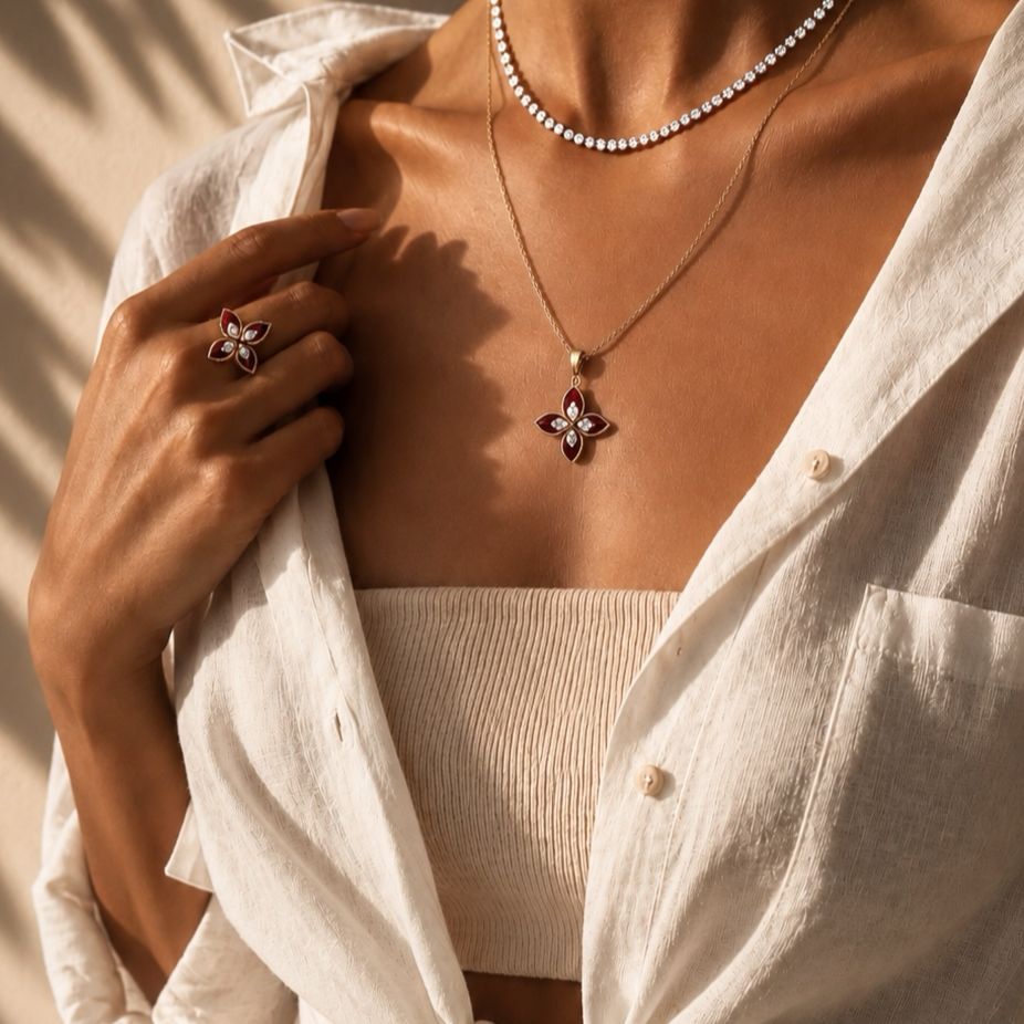 Thea Glow Necklace