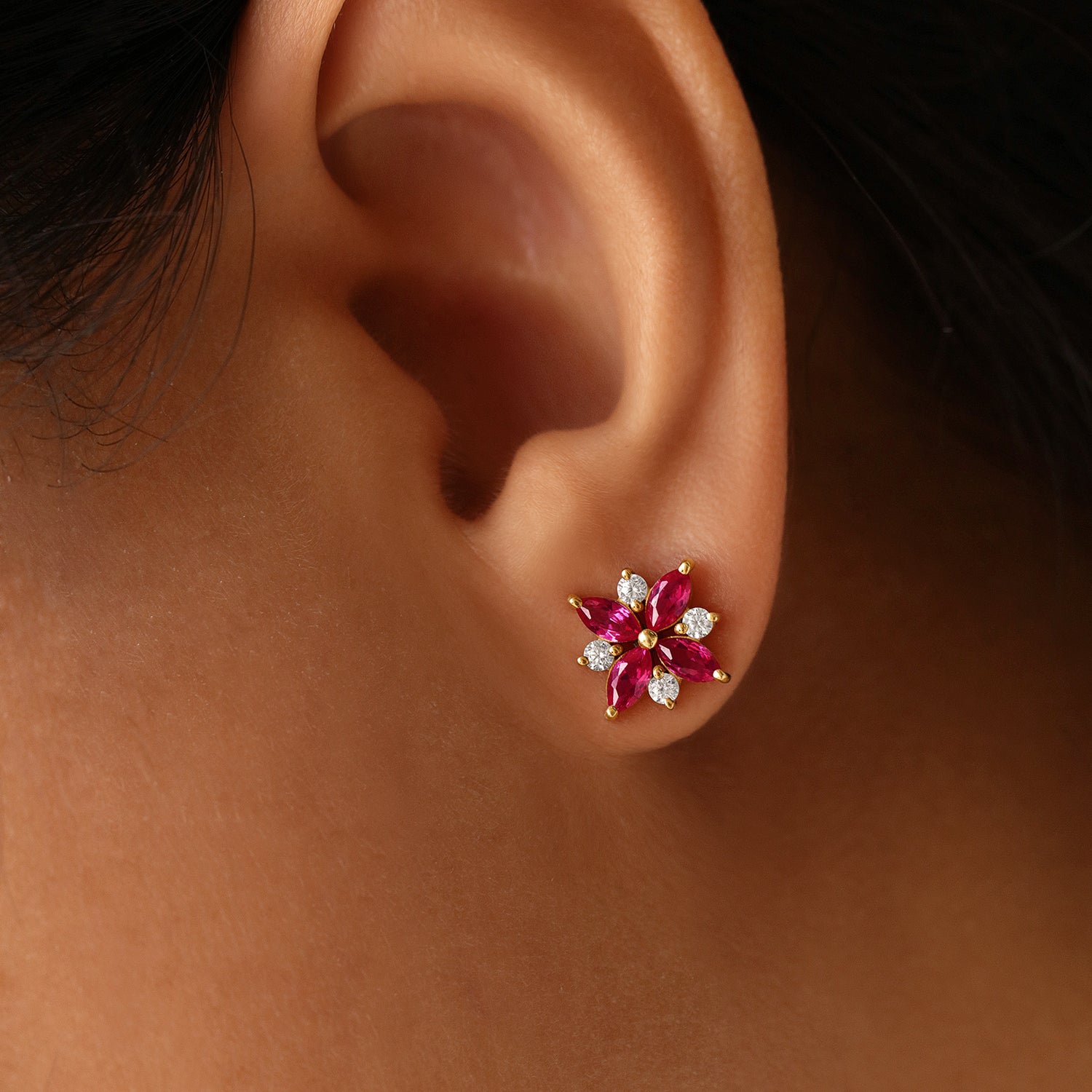 Amaris Stud Earrings