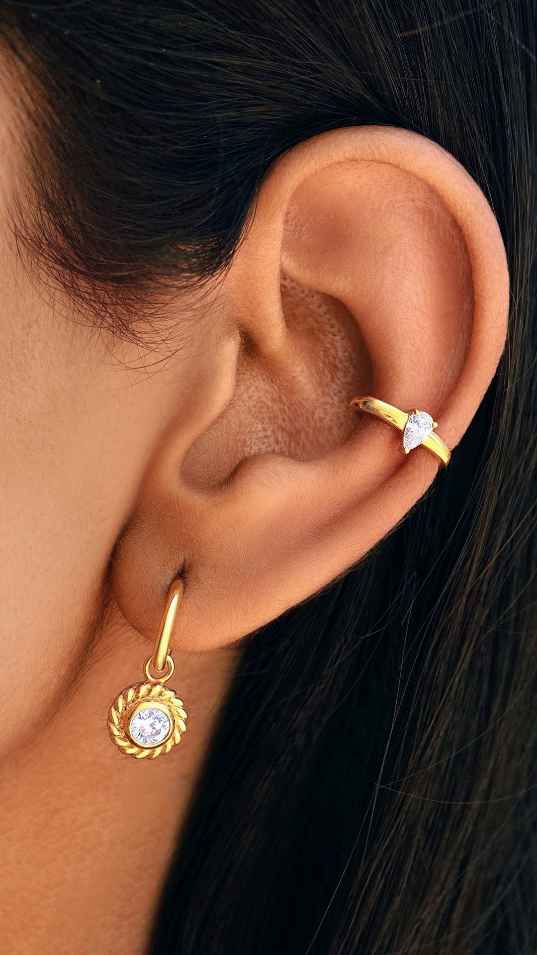 Mila Hoop Earrings