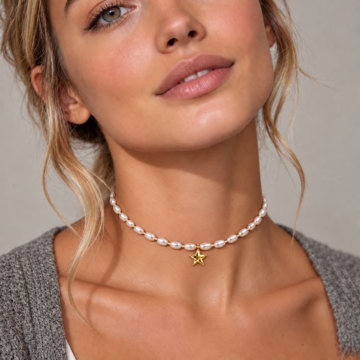 Little Star Pearls Choker necklace, solid 18K gold, view 2 of 9