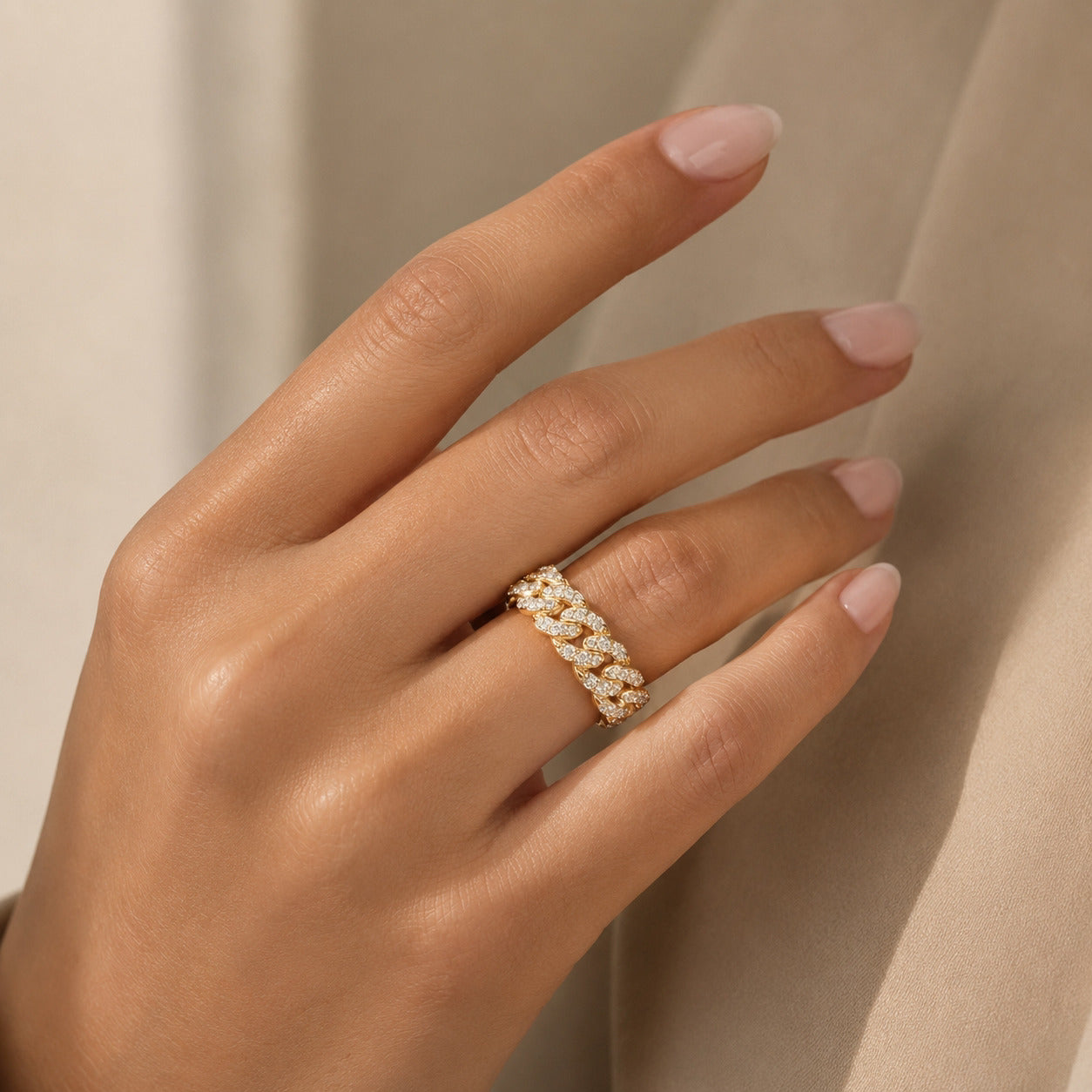 Anello Cuban con diamanti pavé