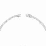 18K gold clasp on the pear-cut diamond tennis necklace