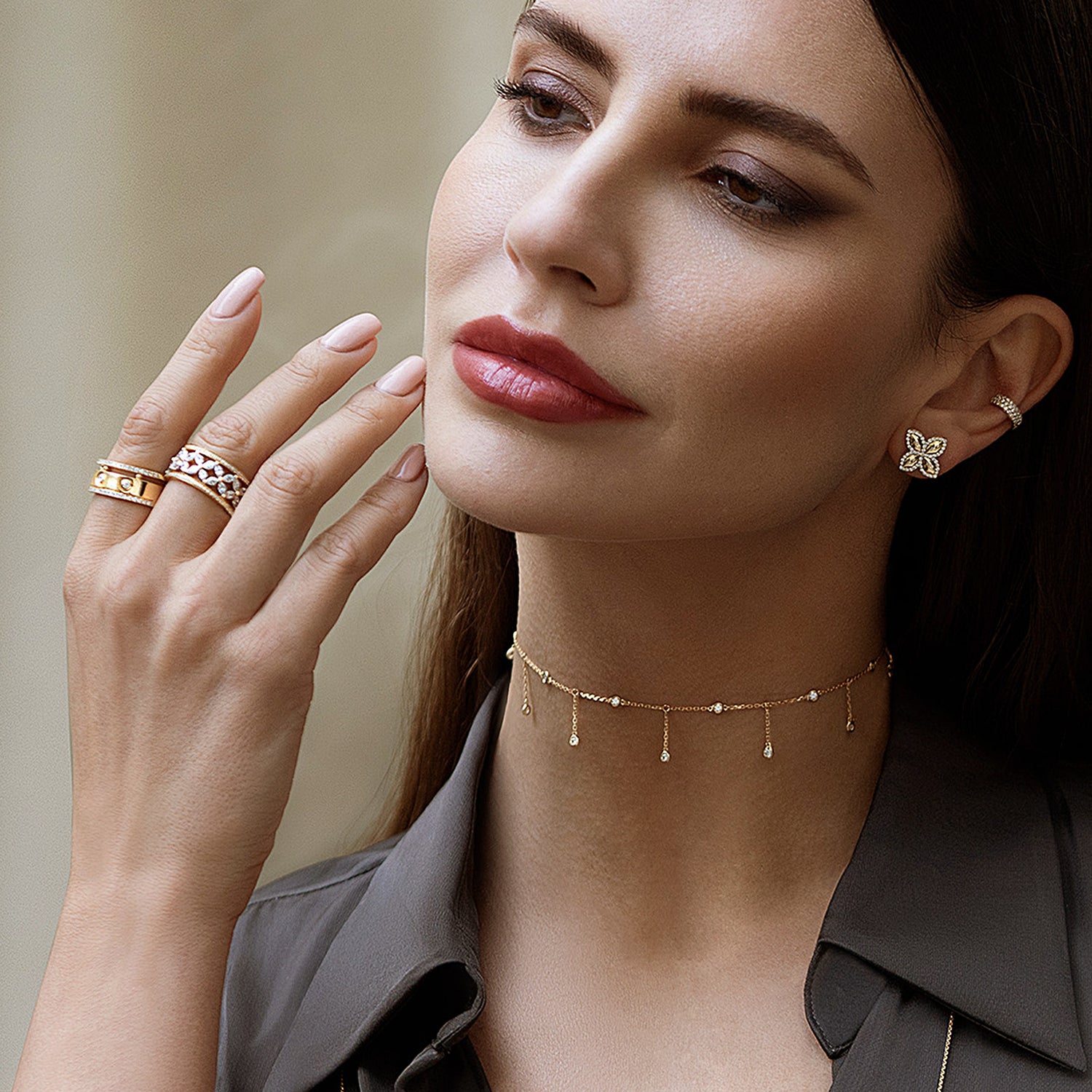 Hera Glamour Stud Earrings