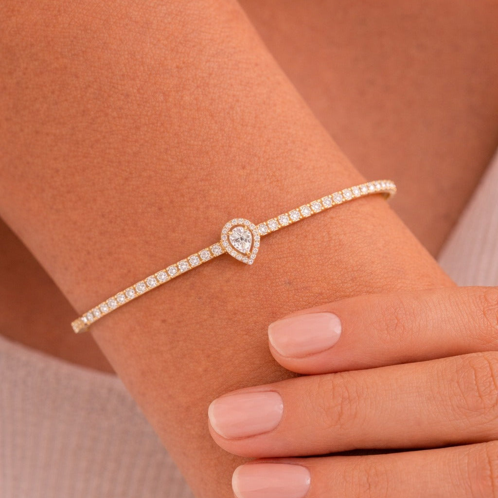 Pear-Cut & Round Diamond Bangle – Verona bracelet, solid 18K gold, view 2 of 9