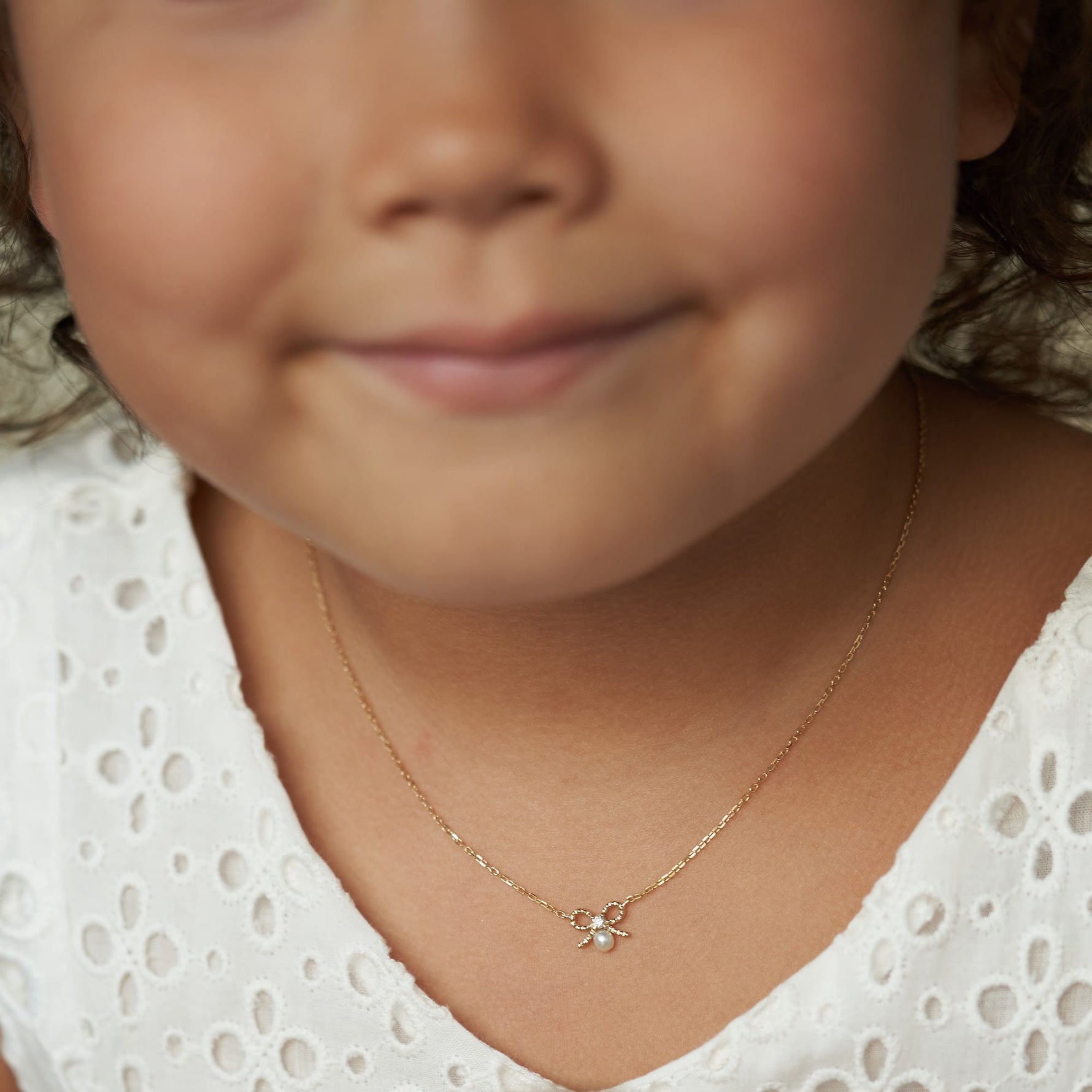 Baby Necklace Precious Bow 18K Gold And Diamonds