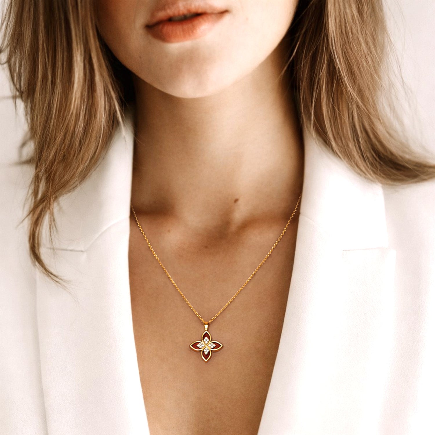Thea Glow Necklace