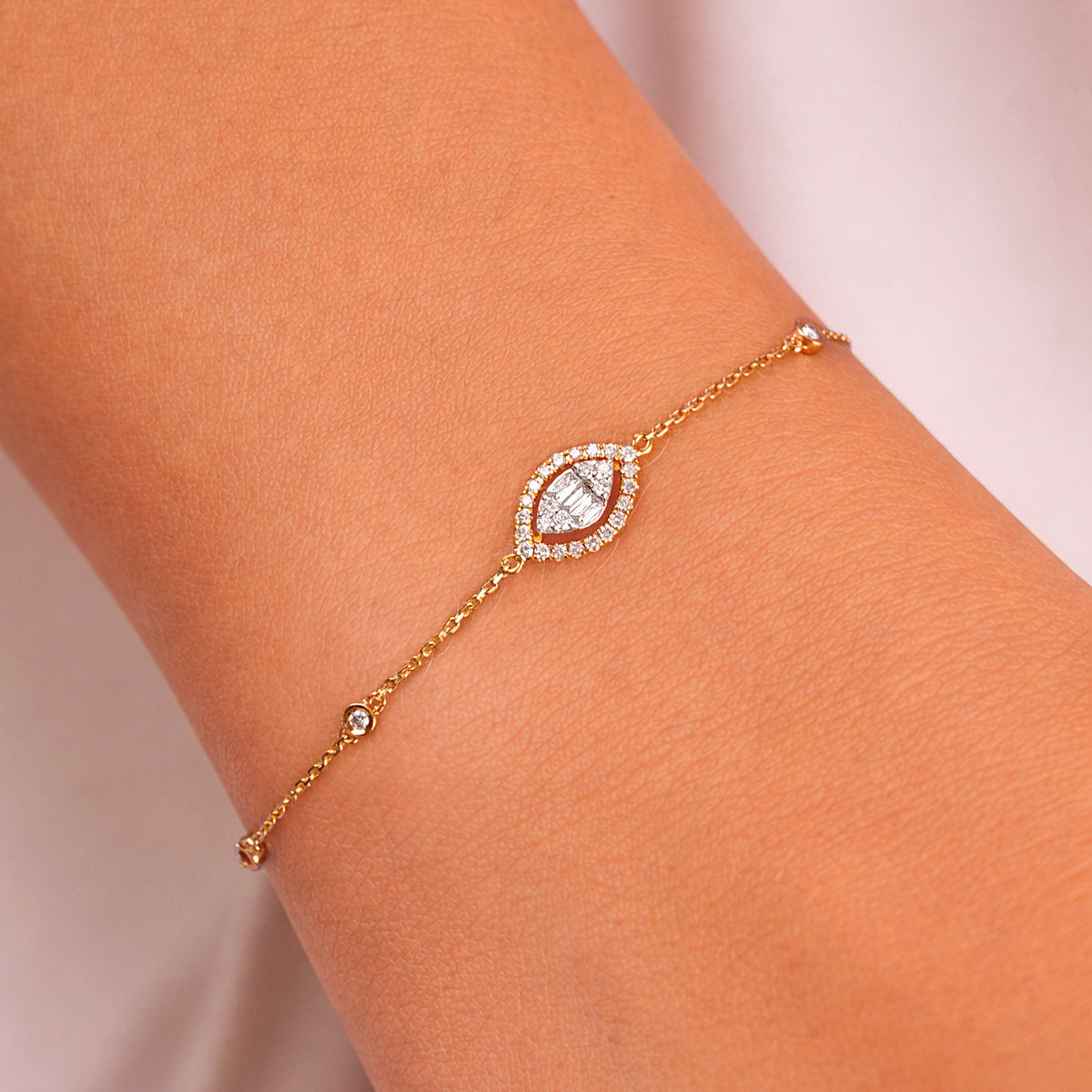 Verona Marquise-Cut Bracelet, solid 18K gold, view 2 of 6