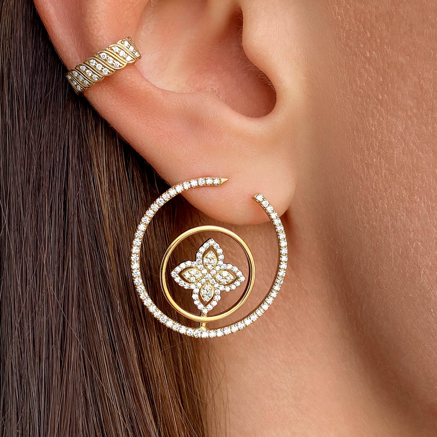 Diamond Wave Ear Cuff