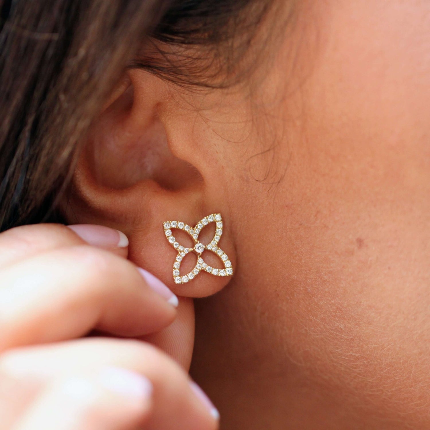 Hera Flower Diamond Stud Earrings