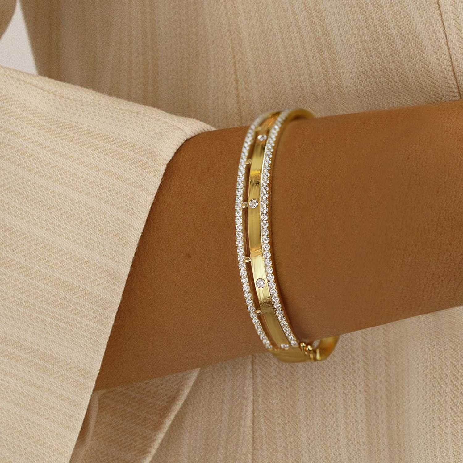 Rich & Bold Premium Diamond Band Bracelet