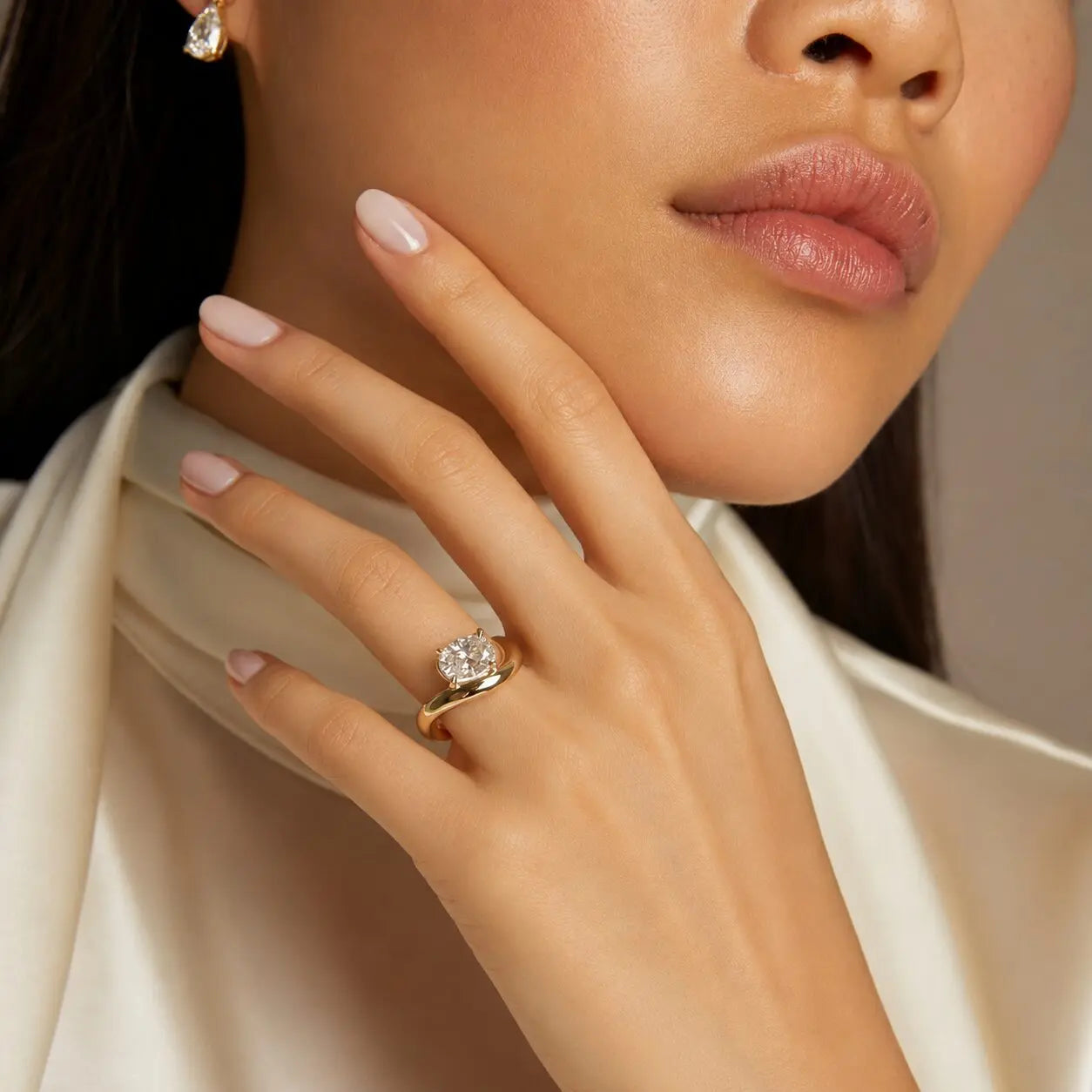 Anjolina Floating Ring