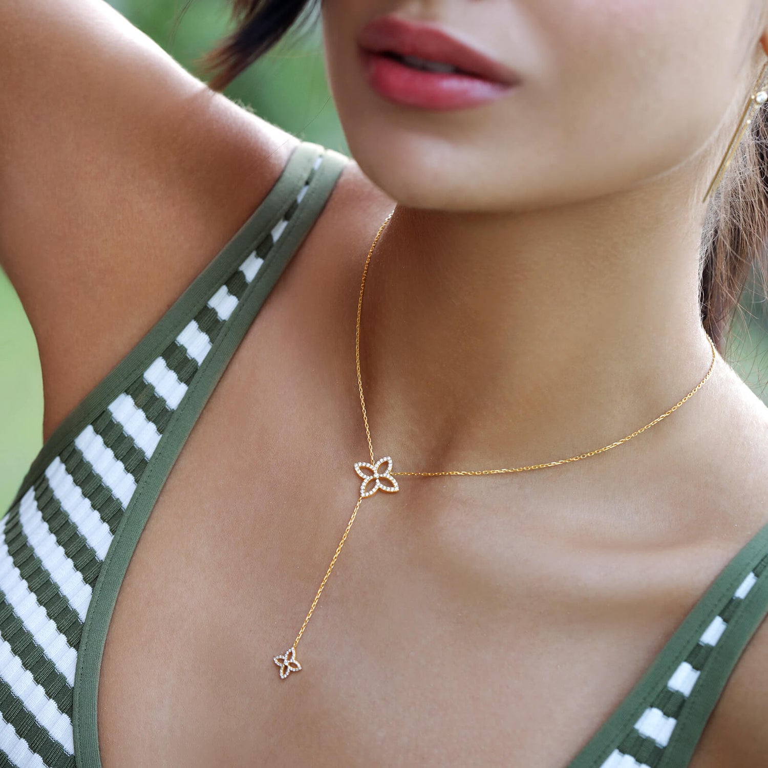 Red Carpet Hera Necklace