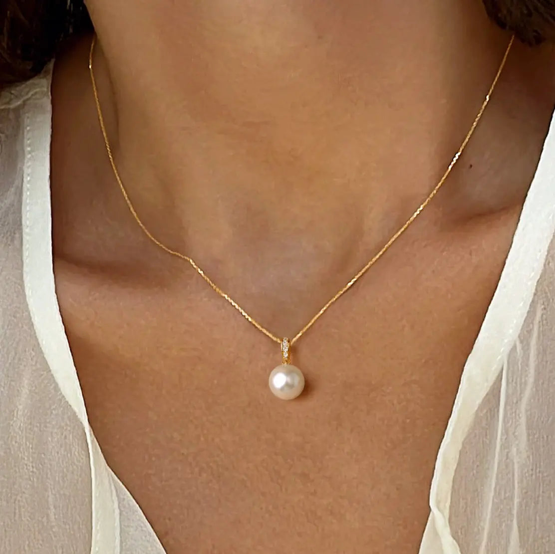 Single Diamond Pearl Necklace