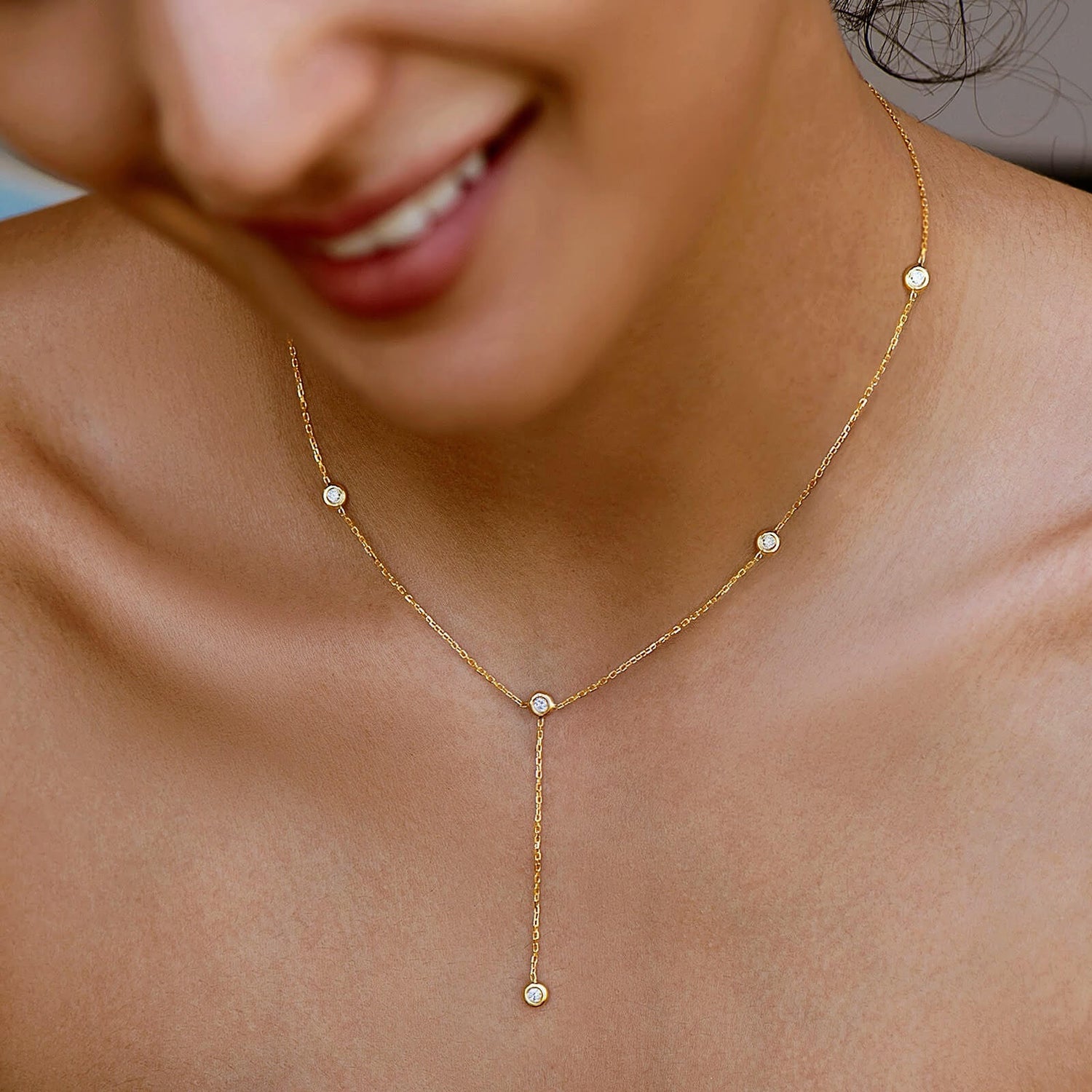 Sahara red carpet Essential Necklace