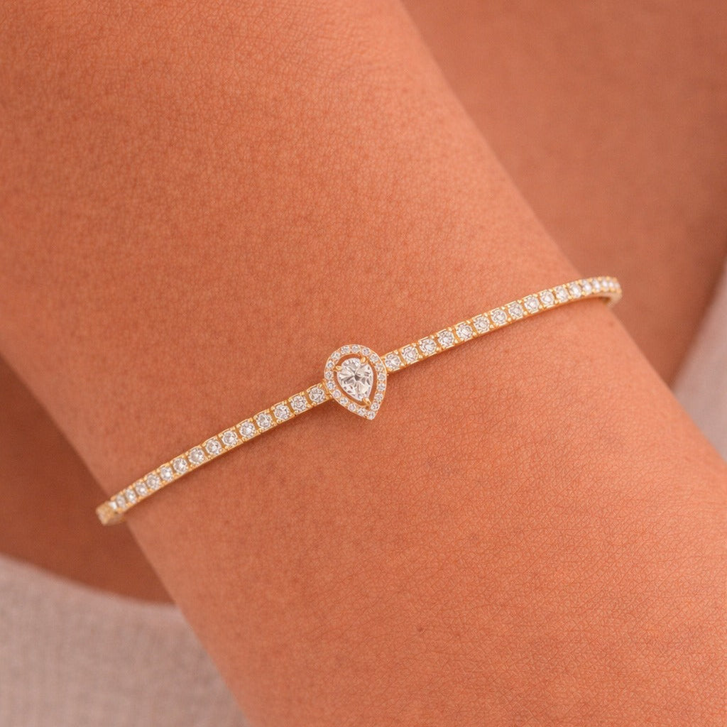 Pear-Cut & Round Diamond Bangle – Verona bracelet, solid 18K gold, view 3 of 9