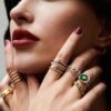 BAGUE-PRIDE-ON-PRECIOUS-STONES-DIAMONDS-18K-OR-Lifestyle-1