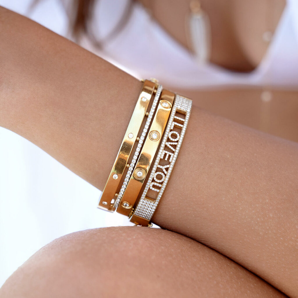 elegant-diamond-bangle-18k-gold