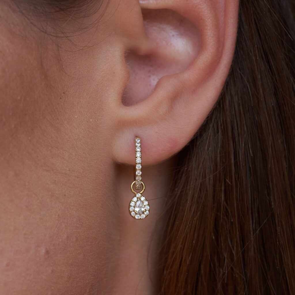 Earrings-Hoops-Pear-18K-Gold-and-Diamonds-Lifestyle1.jpg