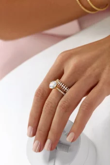 Class And Taste - Understanding The Symbolism Behind Gold And Diamond Wedding Rings For Everlasting Love - Aquae Jewels - Exquisite Jewelry in 18k Gold & Diamonds | Dubai