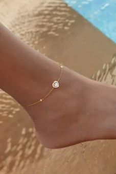 Quality Of The Materials- Best Gold And Diamond Barefoot Anklets- Which Should You Choose For Barefoot Glam? - Aquae Jewels - Exquisite Jewelry in 18k Gold & Diamonds | Dubai