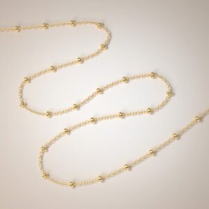 elegant-gold-Isabella-twisted-link-necklace